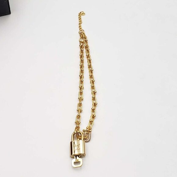 100% Auth Louis Vuitton Lock & Key with Unbranded Gold Plated Chain Necklace - Picture 5 of 9
